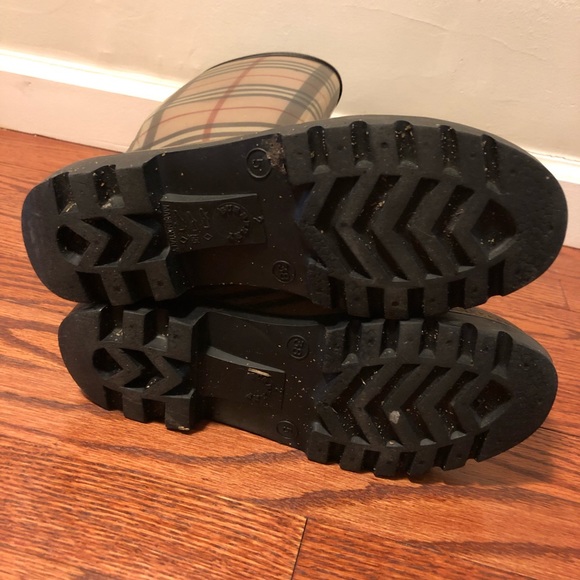 Burberry Women’s Brown Knee High Rain Boots Size 8 - Picture 5 of 8